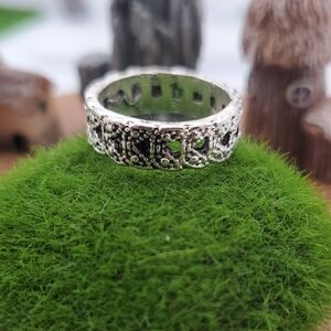Openwork Buckle Ring Size 5 R812